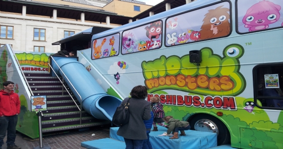 Covent Garden'a Moshibus geldi